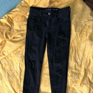 High rise black American eagle skinny jeans